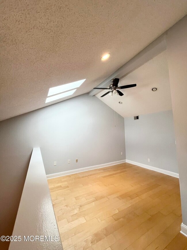 Foto del edificio - 356 Sunshine Ct