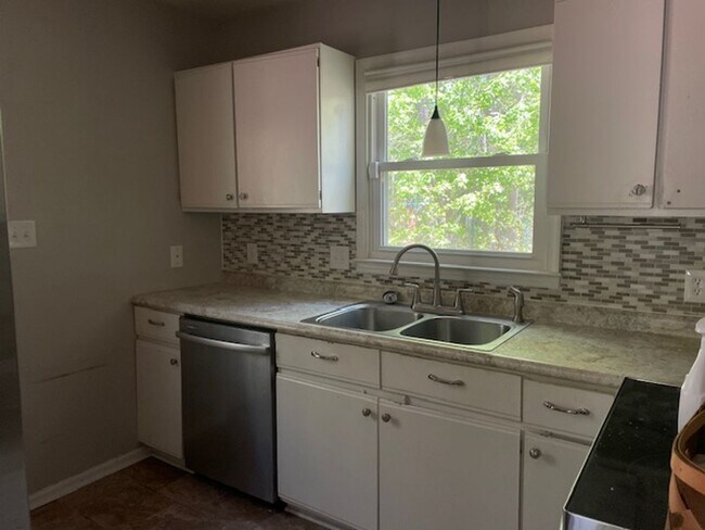 Foto del edificio - 3 Bedroom, 1.5 Bath Home in Durham