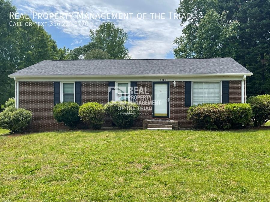 Primary Photo - Picturesque 3Bd/1.5Ba Ranch in Kernersville!!