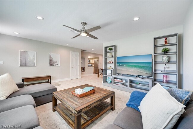 Foto del edificio - 795 94th Ave N