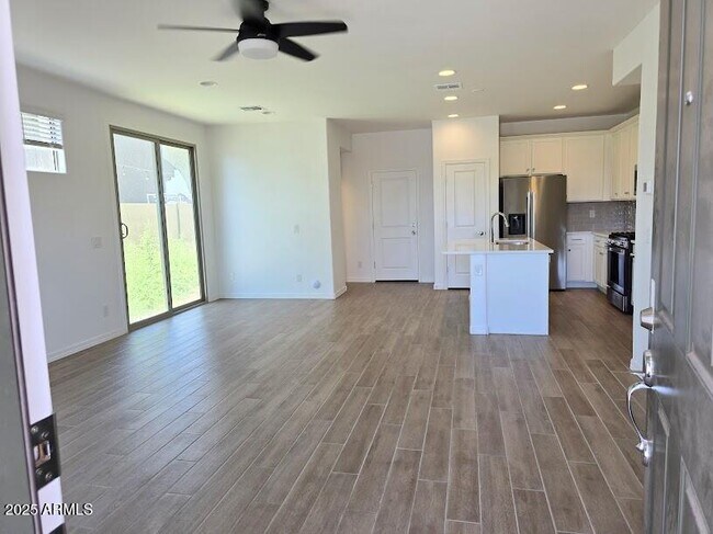 Building Photo - 4240 S 58th Ave