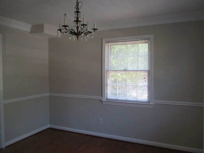 Building Photo - Three Bedroom Townhouse in Del Ray section of Alexandria