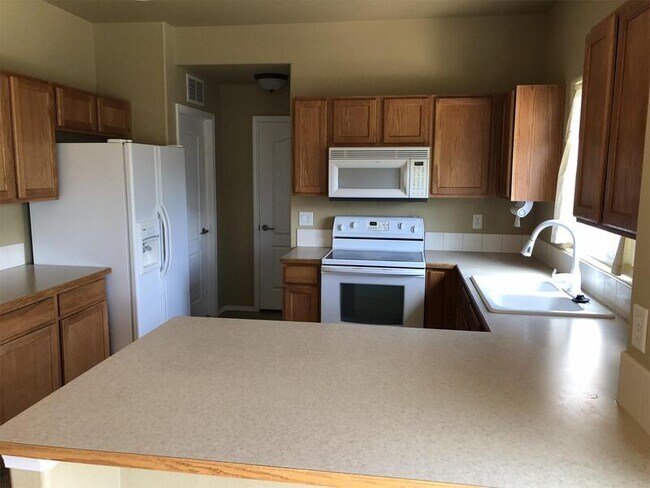 Foto del edificio - 6914 Silverwind Cir