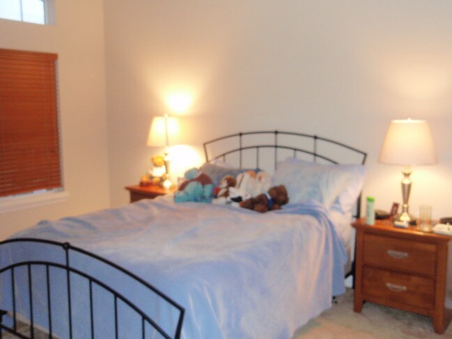 Master Bedroom - 200 Poplar St