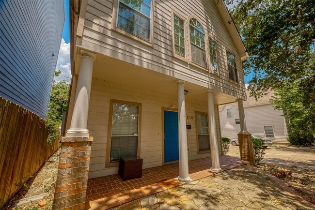 Building Photo - 2810 Austin St