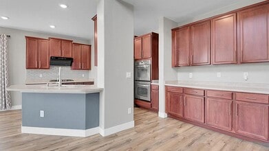 Building Photo - 17021 White Alba Ln