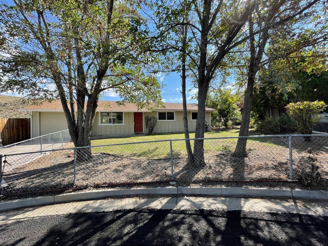 Great home in Lemmon Valley House Rental in Reno, NV