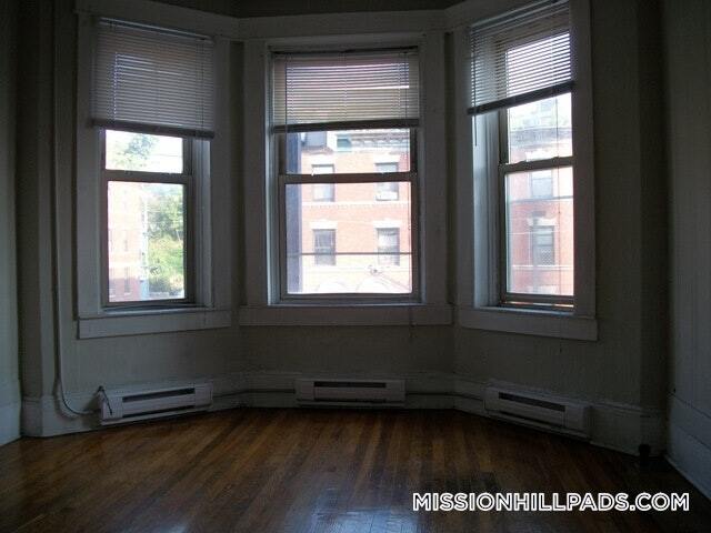 Foto del edificio - 883 Huntington Ave