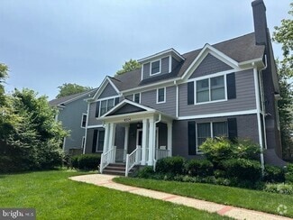 Building Photo - 4304 Dresden St