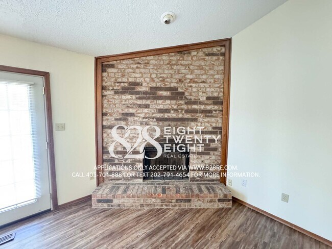 Building Photo - *COMING SOON for May-June 2026 Move in! West Norman 2 Bed/2 Bath Duplex with Two-Car Garage