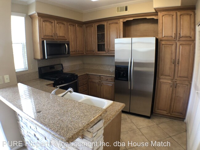 Building Photo - 2 br, 3 bath House - 30367 Buccaneer Bay #E