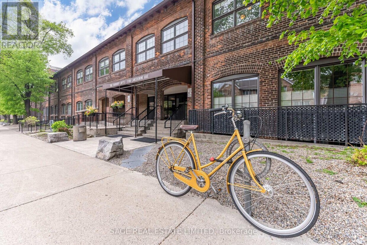 Photo principale - 1100-1100 Lansdowne Ave