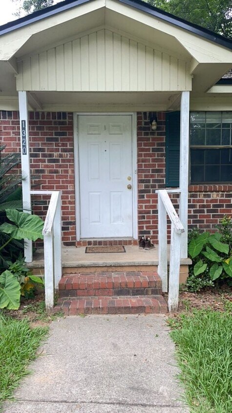 Foto principal - Cute cottage type property