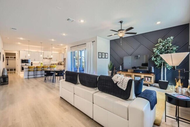 Foto del edificio - 7700 Ella Lee Ln