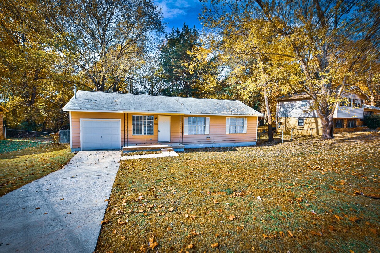 Foto principal - Single Family Home 3BR / 1BA