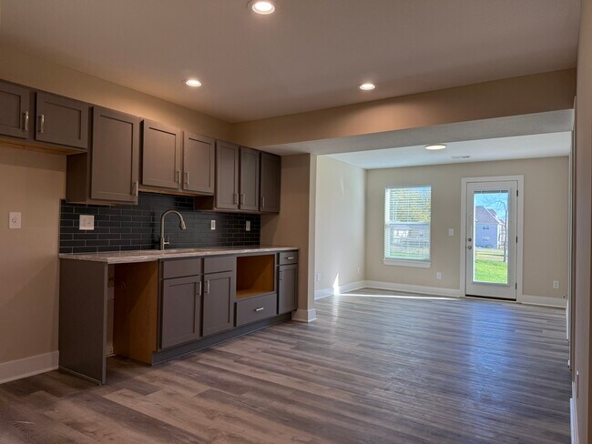 Foto del edificio - 8531 Kickapoo St