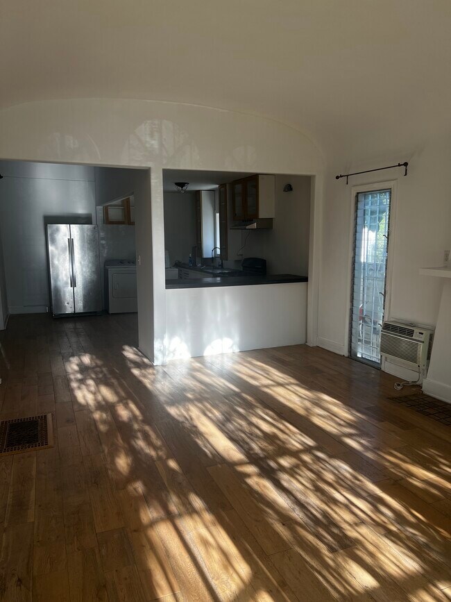 Foto del edificio - 1224 S Hudson Ave