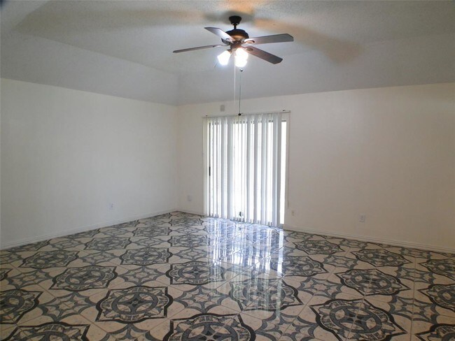 Building Photo - 16314 Sinaloa Dr