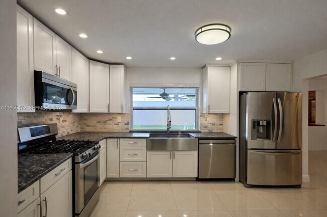 Foto del edificio - 710 NW 78th Ave