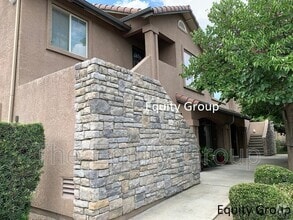 Building Photo - 4223 W Walnut Ave