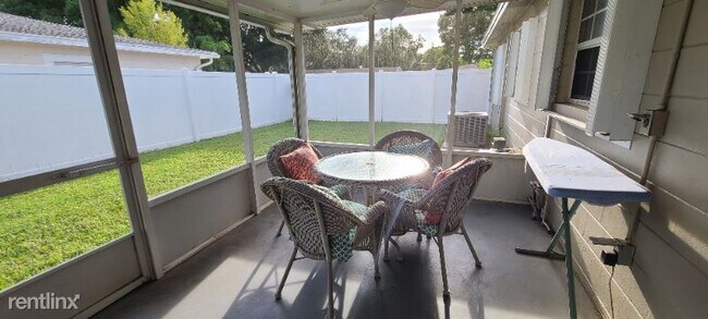 Foto del edificio - 3 br, 2 bath House - 6168 44th Ave N