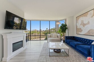 Building Photo - 4316 Marina City Dr