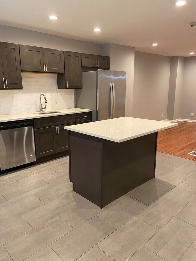 Foto del edificio - 2545 S Millick St