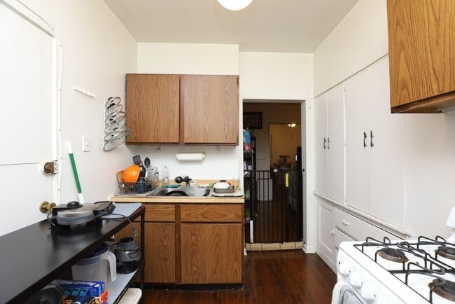 Building Photo - 3032 N Halsted St