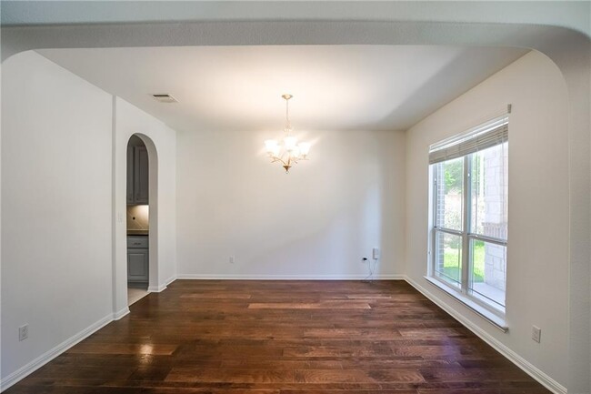 Building Photo - 401 Ridgetop Bend