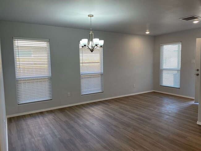 Building Photo - AUGUST PRE-LEASE! Recently Built 3/2/2 Duplex in Northwest Lubbock
