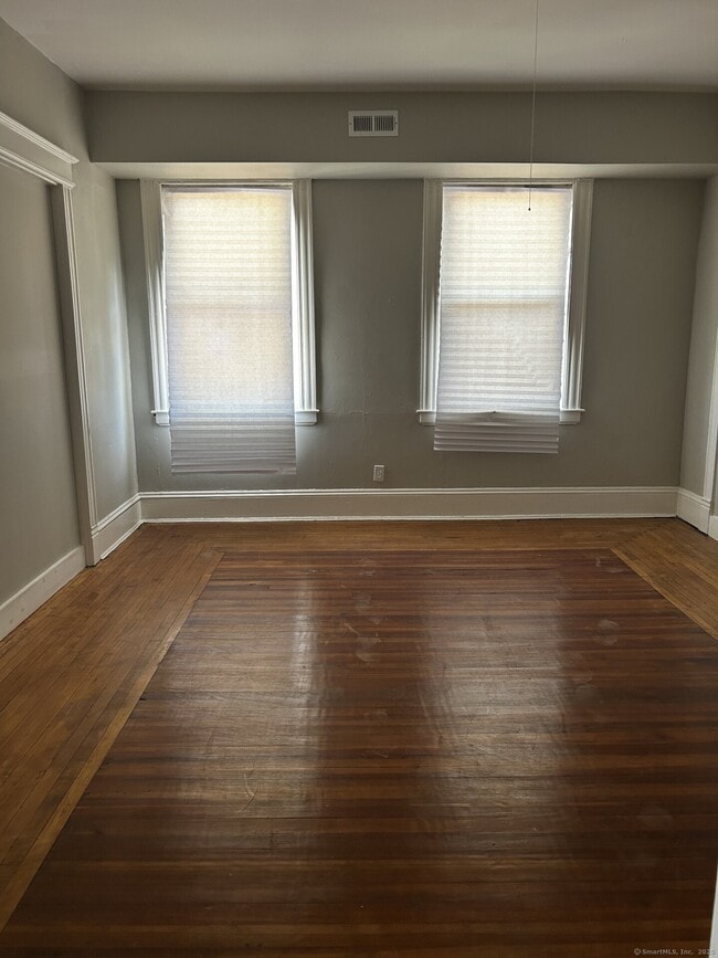 Foto del edificio - 155 Washington St