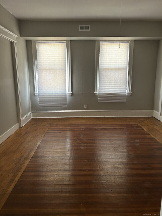 Building Photo - 155 Washington St