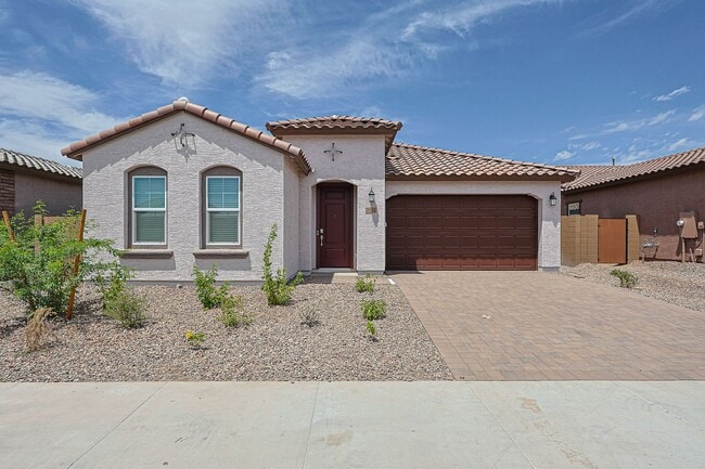 Foto del edificio - Beautiful 4 Bedroom in Aloravita Community