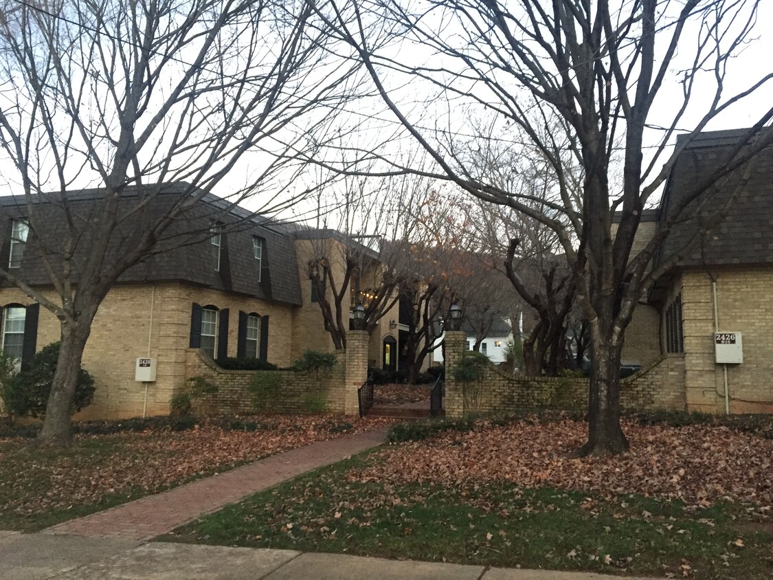 Primary Photo - 2426 Richelieu Ave SW