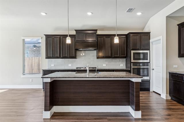 Foto del edificio - 5408 Fairdale Dr