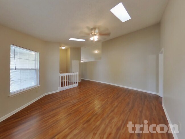 Foto del edificio - 12115 Mockernut Ct