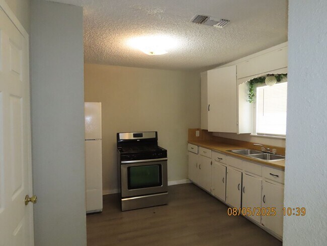Foto del edificio - Cozy One Bedroom Duplex, Northwest Tyler