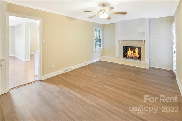 Building Photo - 8433 Dunsinane Dr