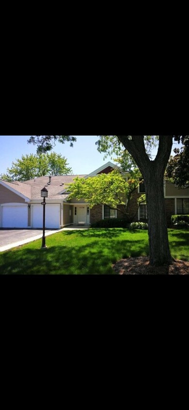 Primary Photo - 1547-1547 7 Pines Rd