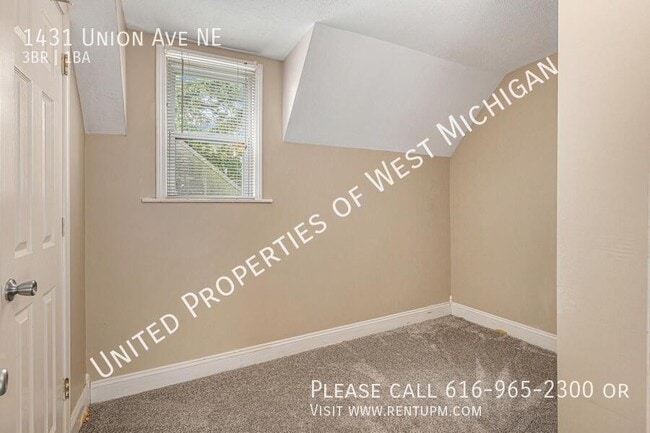 Building Photo - 1431 Union Ave NE