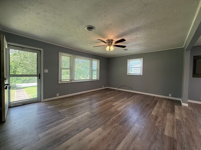 Foto del edificio - 3 Bedroom 1 Bathroom Home in Greene County...