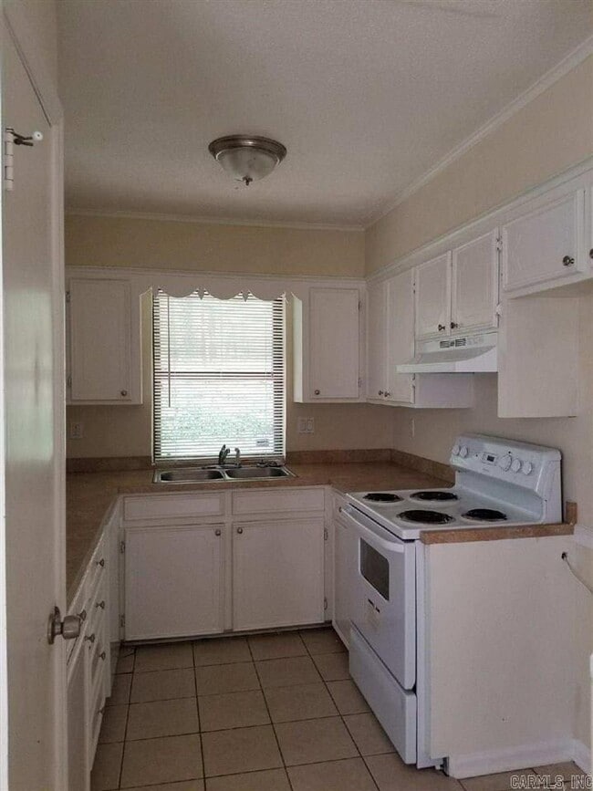Building Photo - 8911 Kennesaw Mountain Dr