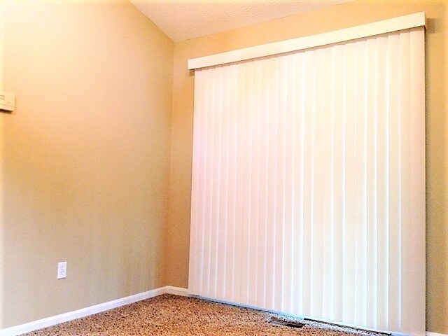 Foto del edificio - 935 Stone Ridge Lane