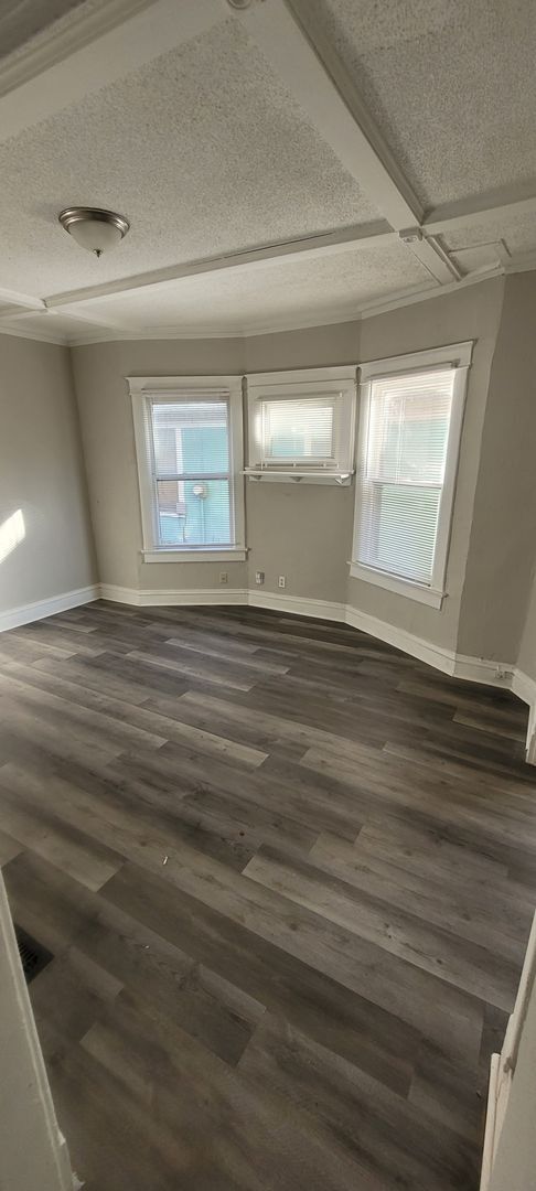 Foto del edificio - 2833 Olive St | 4 Bed, 1 Bath | 1600 SQ Ft