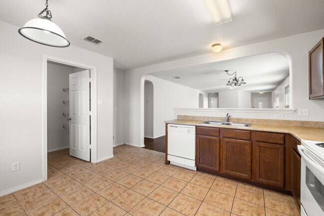 Building Photo - Great single story home in Bulverde Village