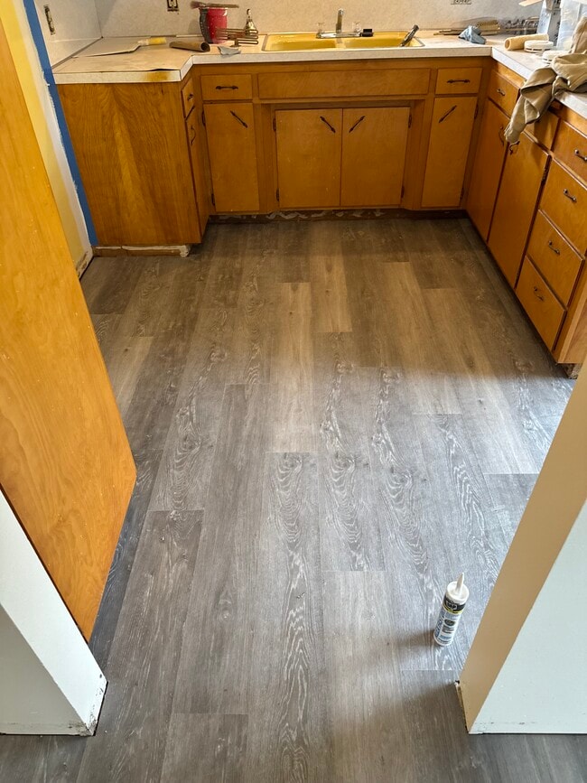 Building Photo - 1337 SW Foundry St