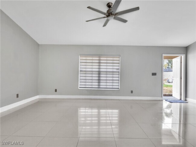 Foto del edificio - 1526 NW 21st Pl