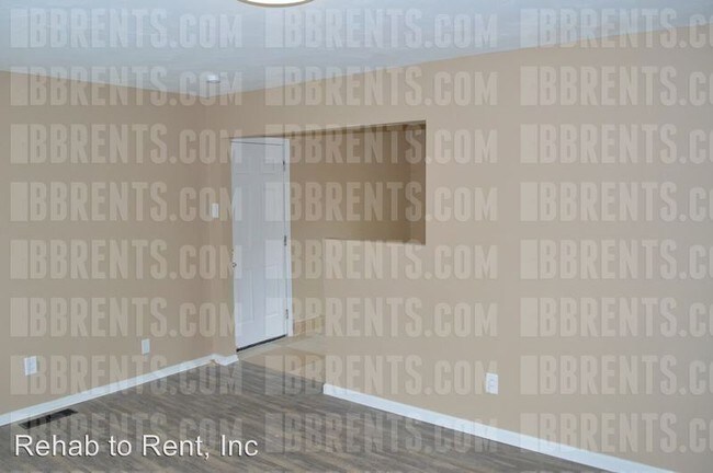 Foto del edificio - 3 br, 1 bath House - 2040 Roosevelt Avenue