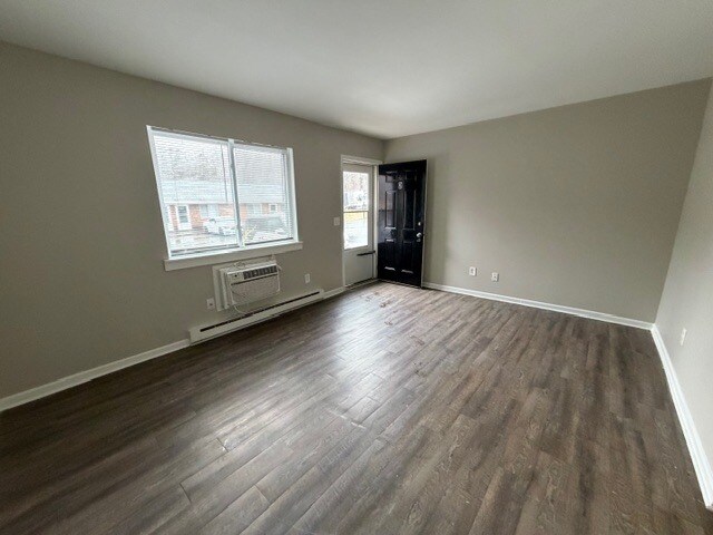 Foto del edificio - 201 Woodnell St