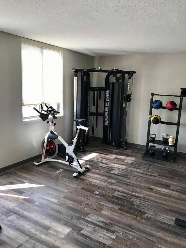 Workout facility open 24 hours - 291 7th St W